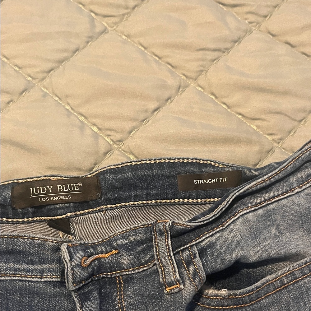 Judy Blue Women's Blue Jeans - Picture 3 of 7
